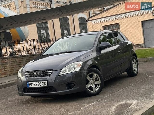 Серый Киа Сид, объемом двигателя 1.4 л и пробегом 224 тыс. км за 4400 $, фото 1 на Automoto.ua