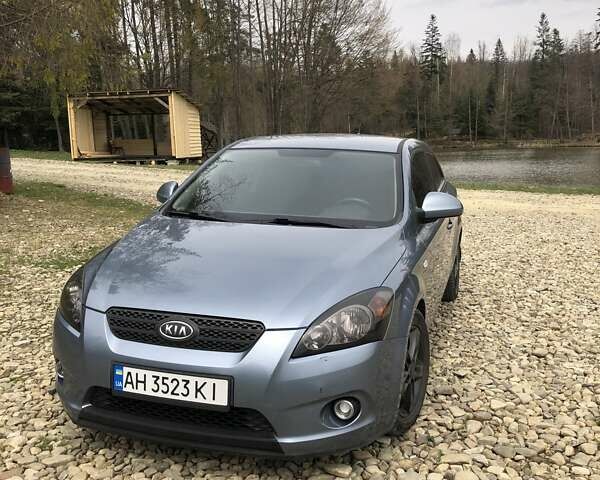 Серый Киа Сид, объемом двигателя 0 л и пробегом 130 тыс. км за 6200 $, фото 1 на Automoto.ua