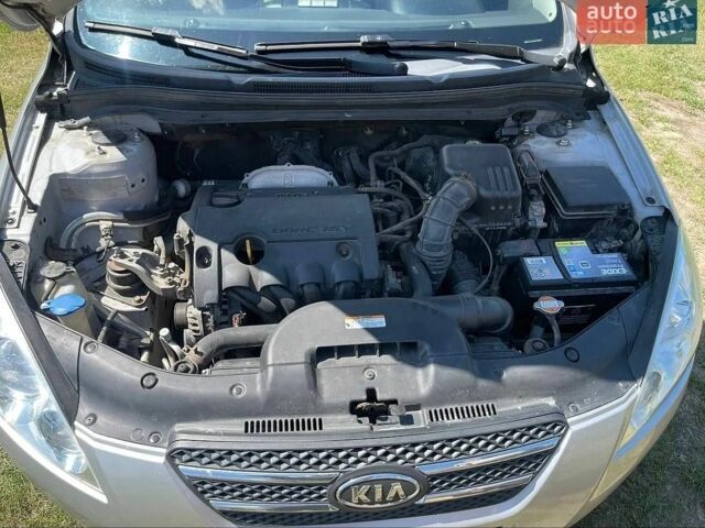 Сірий Кіа Сід, об'ємом двигуна 1.6 л та пробігом 308 тис. км за 4500 $, фото 1 на Automoto.ua