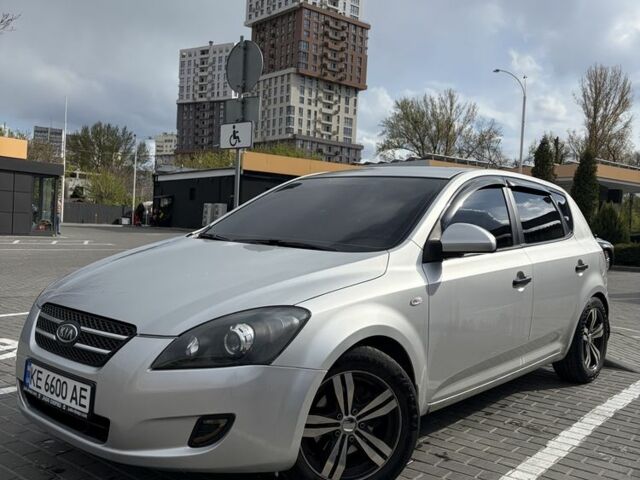 Серый Киа Сид, объемом двигателя 1.6 л и пробегом 148 тыс. км за 5799 $, фото 1 на Automoto.ua