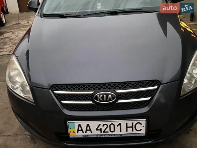 Серый Киа Сид, объемом двигателя 1.6 л и пробегом 185 тыс. км за 4900 $, фото 1 на Automoto.ua