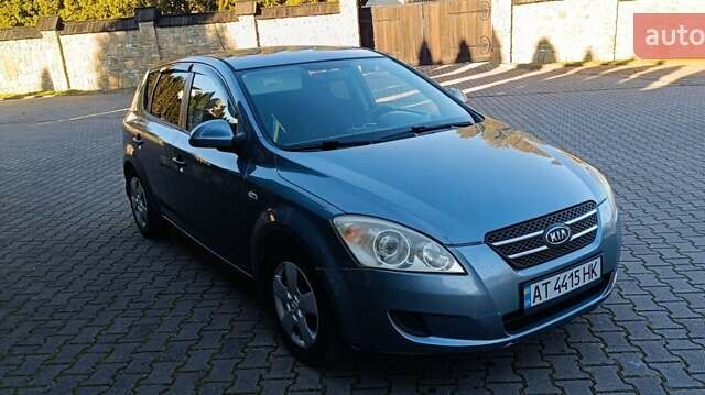 Серый Киа Сид, объемом двигателя 1.4 л и пробегом 20 тыс. км за 4600 $, фото 1 на Automoto.ua