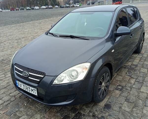 Киа Сид 2008 в Харькове на Automoto.ua Серый Киа Сид, объемом двигателя 1.59 л и пробегом 240 тыс. км за 5900 $, фото 1 на Automoto.ua