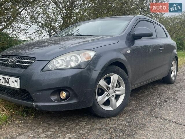 Серый Киа Сид, объемом двигателя 2 л и пробегом 187 тыс. км за 5200 $, фото 1 на Automoto.ua