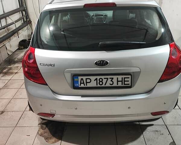 Серый Киа Сид, объемом двигателя 1.59 л и пробегом 140 тыс. км за 5500 $, фото 1 на Automoto.ua