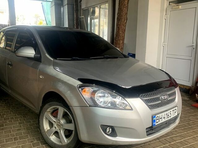 Сірий Кіа Сід, об'ємом двигуна 1.4 л та пробігом 0 тис. км за 5000 $, фото 1 на Automoto.ua