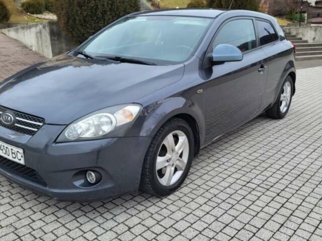 Серый Киа Сид, объемом двигателя 1.6 л и пробегом 283 тыс. км за 4200 $, фото 1 на Automoto.ua