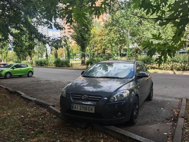 Серый Киа Сид, объемом двигателя 1.4 л и пробегом 200 тыс. км за 4009 $, фото 1 на Automoto.ua