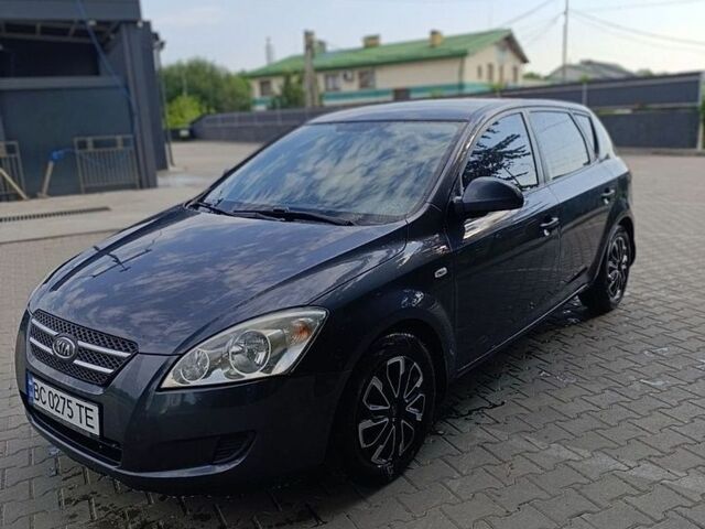 Сірий Кіа Сід, об'ємом двигуна 1.59 л та пробігом 213 тис. км за 6200 $, фото 1 на Automoto.ua