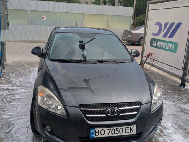 Серый Киа Сид, объемом двигателя 2 л и пробегом 340 тыс. км за 5300 $, фото 1 на Automoto.ua