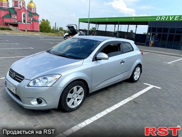 Серый Киа Сид, объемом двигателя 1.4 л и пробегом 204 тыс. км за 4800 $, фото 1 на Automoto.ua