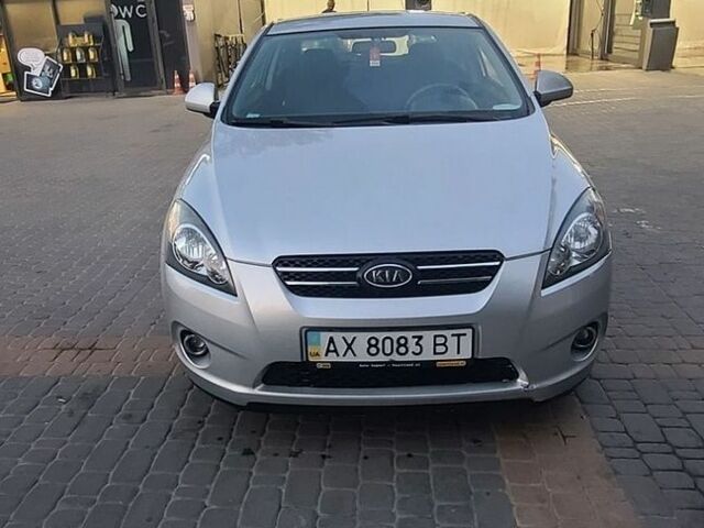 Серый Киа Сид, объемом двигателя 1.4 л и пробегом 161 тыс. км за 5200 $, фото 1 на Automoto.ua