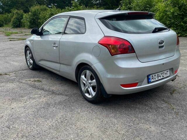 Серый Киа Сид, объемом двигателя 1.4 л и пробегом 228 тыс. км за 3200 $, фото 1 на Automoto.ua