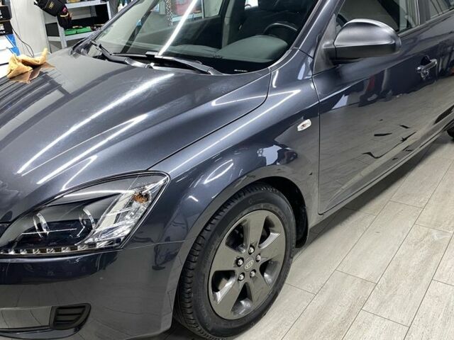 Серый Киа Сид, объемом двигателя 1.4 л и пробегом 146 тыс. км за 7000 $, фото 1 на Automoto.ua