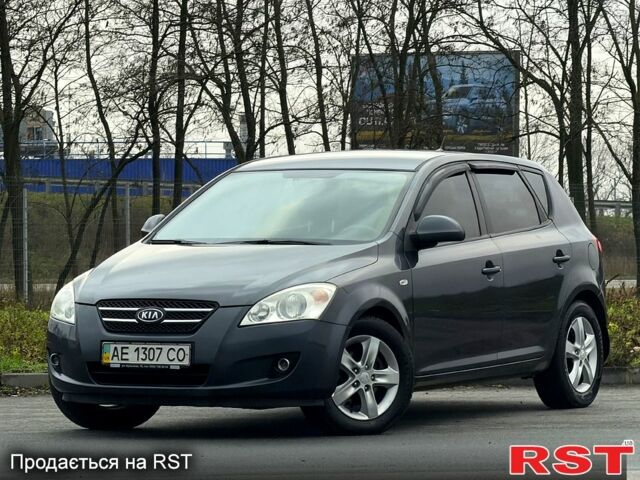 Серый Киа Сид, объемом двигателя 1.6 л и пробегом 218 тыс. км за 6750 $, фото 1 на Automoto.ua