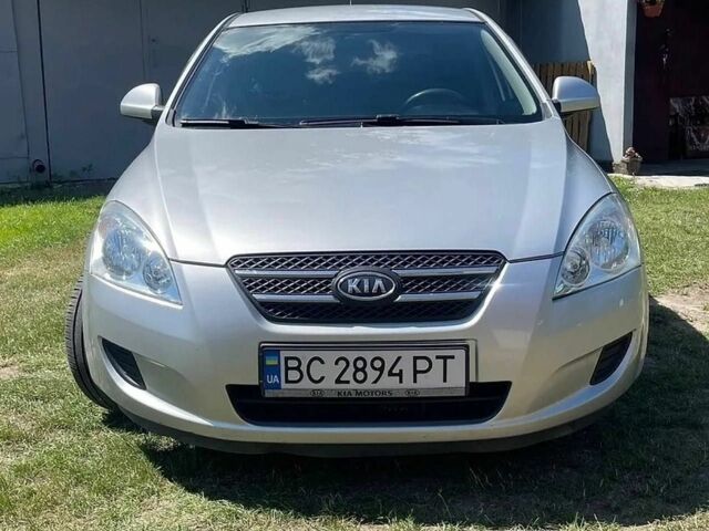 Серый Киа Сид, объемом двигателя 1.6 л и пробегом 308 тыс. км за 4600 $, фото 1 на Automoto.ua