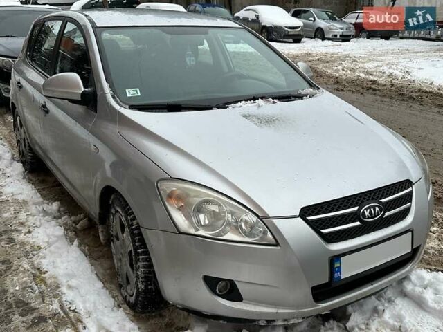 Сірий Кіа Сід, об'ємом двигуна 1.6 л та пробігом 153 тис. км за 3599 $, фото 1 на Automoto.ua