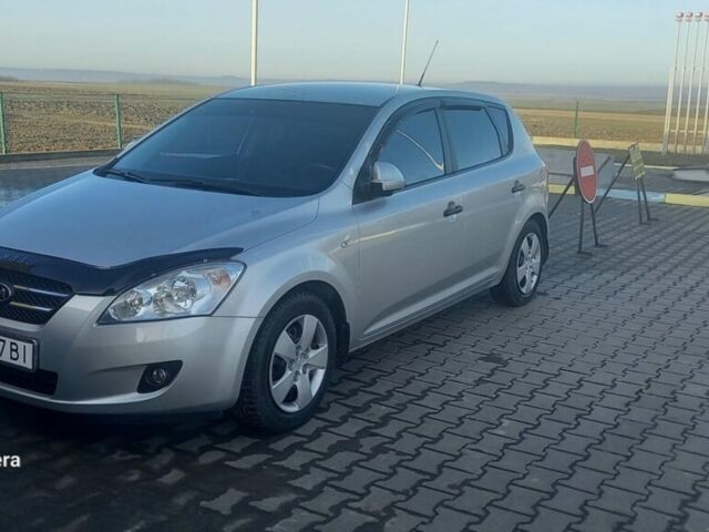 Серый Киа Сид, объемом двигателя 1.4 л и пробегом 166 тыс. км за 7500 $, фото 1 на Automoto.ua
