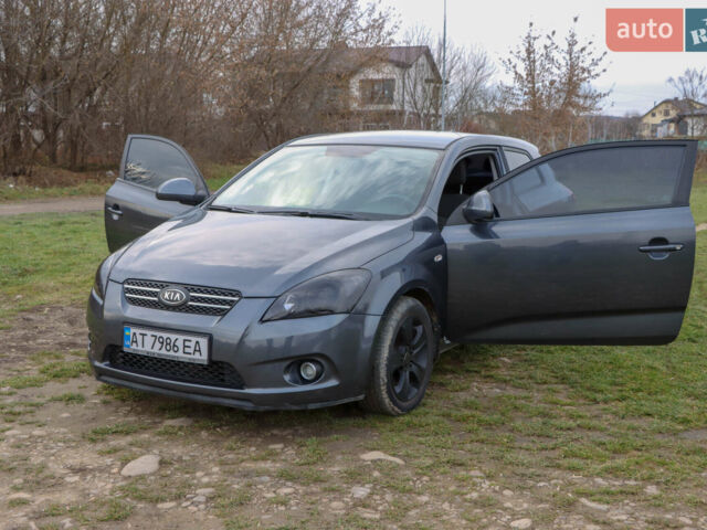 Серый Киа Сид, объемом двигателя 1.59 л и пробегом 211 тыс. км за 5900 $, фото 1 на Automoto.ua