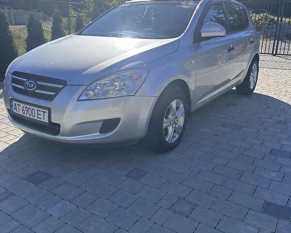 Сірий Кіа Сід, об'ємом двигуна 1.59 л та пробігом 204 тис. км за 5300 $, фото 1 на Automoto.ua