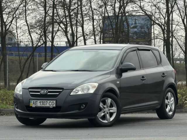 Серый Киа Сид, объемом двигателя 1.6 л и пробегом 218 тыс. км за 6750 $, фото 1 на Automoto.ua