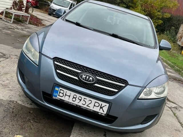 Сірий Кіа Сід, об'ємом двигуна 1.6 л та пробігом 327 тис. км за 6000 $, фото 1 на Automoto.ua
