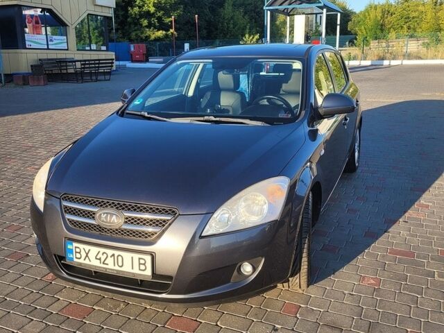 Серый Киа Сид, объемом двигателя 1.4 л и пробегом 258 тыс. км за 5499 $, фото 1 на Automoto.ua