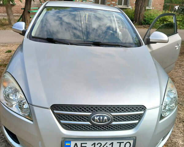 Сірий Кіа Сід, об'ємом двигуна 1.4 л та пробігом 155 тис. км за 4900 $, фото 1 на Automoto.ua