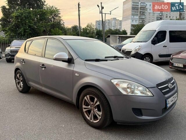 Серый Киа Сид, объемом двигателя 1.6 л и пробегом 231 тыс. км за 3850 $, фото 1 на Automoto.ua