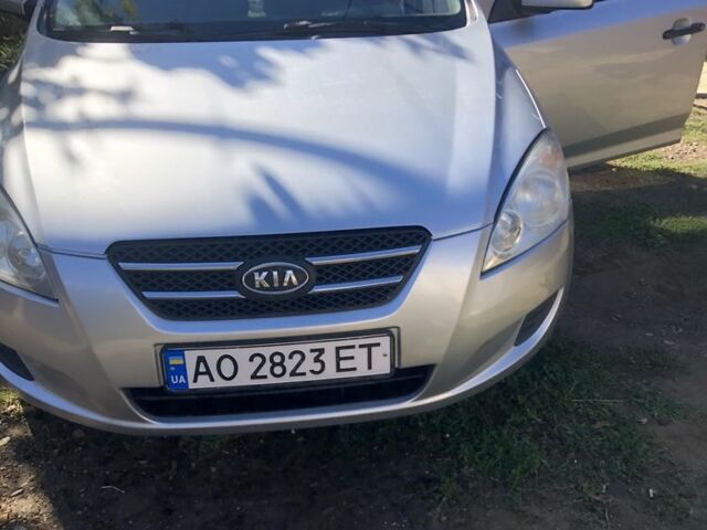 Серый Киа Сид, объемом двигателя 1.6 л и пробегом 2 тыс. км за 4297 $, фото 1 на Automoto.ua