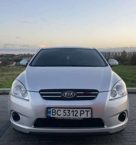 Серый Киа Сид, объемом двигателя 1.4 л и пробегом 145 тыс. км за 5250 $, фото 1 на Automoto.ua