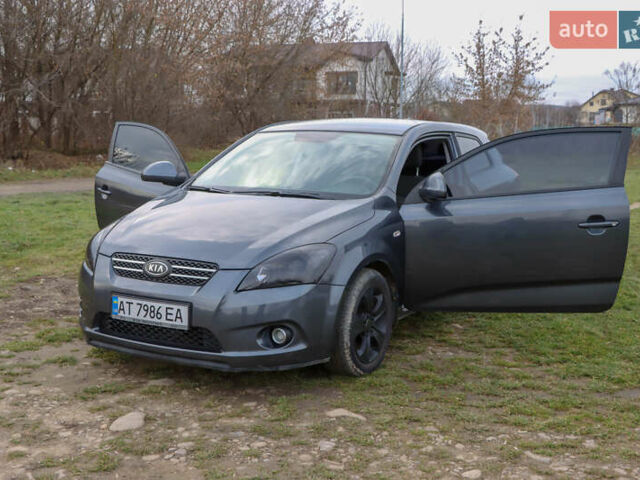 Серый Киа Сид, объемом двигателя 1.59 л и пробегом 211 тыс. км за 6000 $, фото 1 на Automoto.ua
