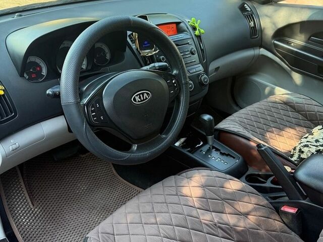 Сірий Кіа Сід, об'ємом двигуна 1.6 л та пробігом 236 тис. км за 5000 $, фото 1 на Automoto.ua