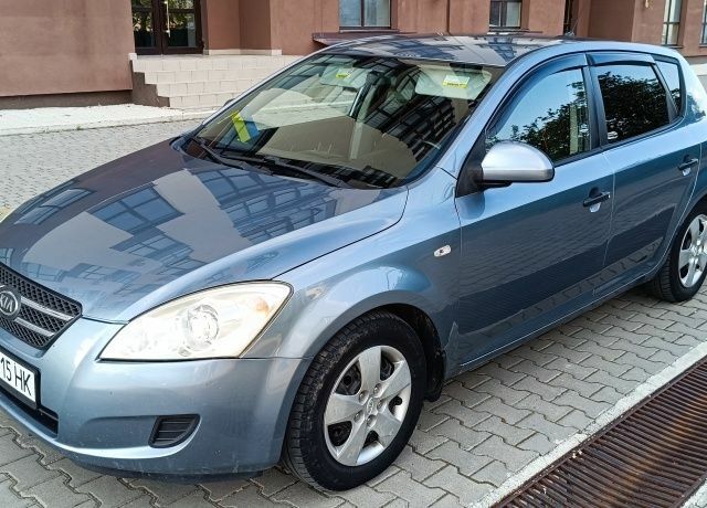 Сірий Кіа Сід, об'ємом двигуна 1.4 л та пробігом 210 тис. км за 4800 $, фото 1 на Automoto.ua