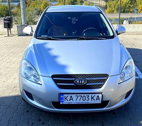 Серый Киа Сид, объемом двигателя 1.6 л и пробегом 169 тыс. км за 5800 $, фото 1 на Automoto.ua