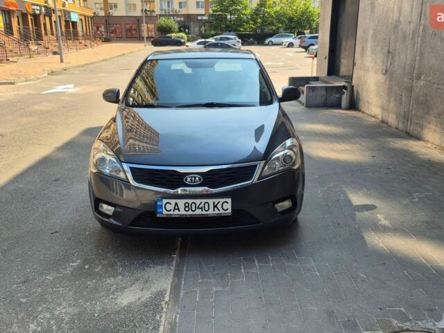 Серый Киа Сид, объемом двигателя 1.4 л и пробегом 215 тыс. км за 5999 $, фото 1 на Automoto.ua