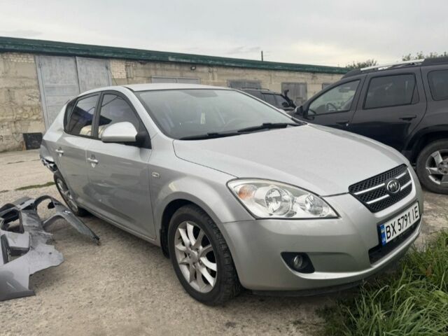 Сірий Кіа Сід, об'ємом двигуна 1.6 л та пробігом 252 тис. км за 1300 $, фото 1 на Automoto.ua