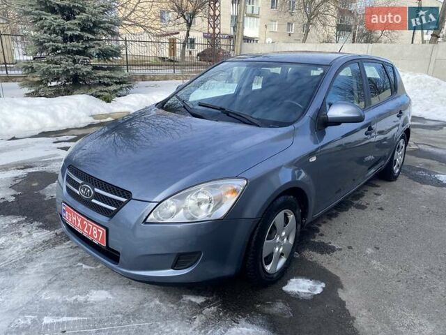 Сірий Кіа Сід, об'ємом двигуна 1.4 л та пробігом 195 тис. км за 5300 $, фото 1 на Automoto.ua