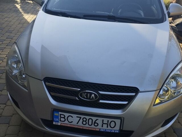 Серый Киа Сид, объемом двигателя 1.6 л и пробегом 280 тыс. км за 4300 $, фото 1 на Automoto.ua