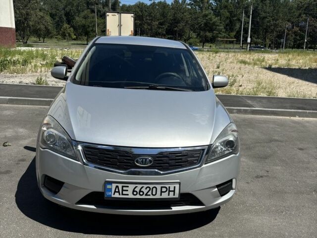 Сірий Кіа Сід, об'ємом двигуна 1.4 л та пробігом 233 тис. км за 5680 $, фото 1 на Automoto.ua