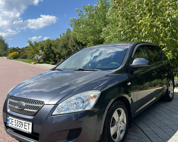 Серый Киа Сид, объемом двигателя 1.59 л и пробегом 190 тыс. км за 4950 $, фото 1 на Automoto.ua