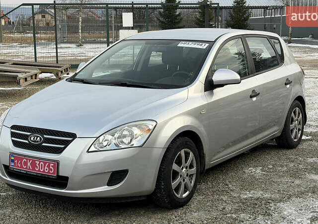 Сірий Кіа Сід, об'ємом двигуна 1.4 л та пробігом 240 тис. км за 5250 $, фото 1 на Automoto.ua