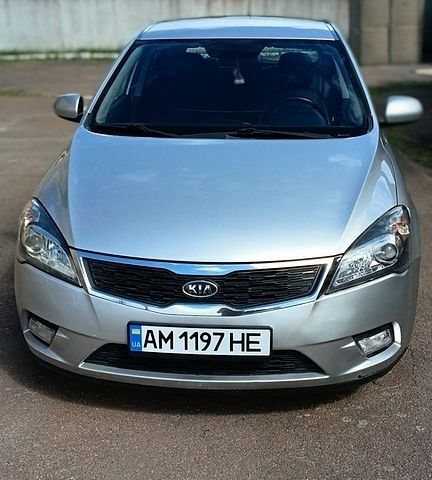 Сірий Кіа Сід, об'ємом двигуна 1.6 л та пробігом 270 тис. км за 6200 $, фото 1 на Automoto.ua