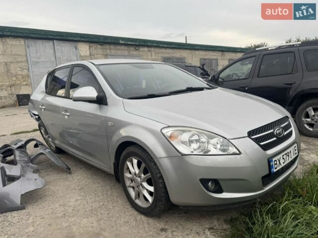 Серый Киа Сид, объемом двигателя 1.59 л и пробегом 378 тыс. км за 1300 $, фото 1 на Automoto.ua