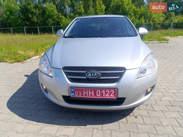 Серый Киа Сид, объемом двигателя 1.6 л и пробегом 257 тыс. км за 5750 $, фото 1 на Automoto.ua