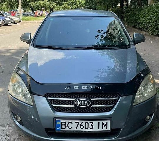 Сірий Кіа Сід, об'ємом двигуна 1.58 л та пробігом 271 тис. км за 4500 $, фото 1 на Automoto.ua