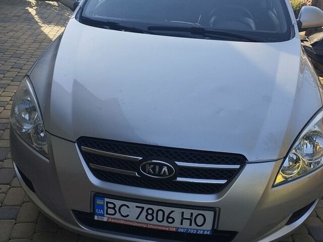 Серый Киа Сид, объемом двигателя 1.6 л и пробегом 280 тыс. км за 4700 $, фото 1 на Automoto.ua