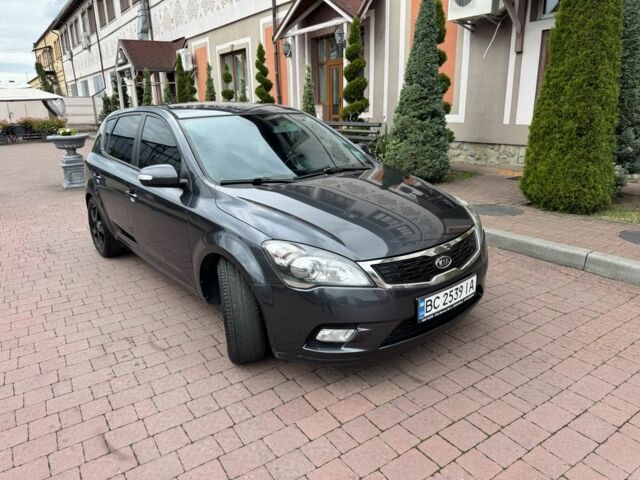 Сірий Кіа Сід, об'ємом двигуна 1.6 л та пробігом 255 тис. км за 8148 $, фото 1 на Automoto.ua