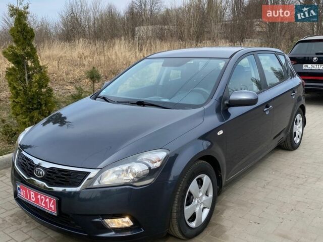 Серый Киа Сид, объемом двигателя 1.4 л и пробегом 156 тыс. км за 5999 $, фото 1 на Automoto.ua