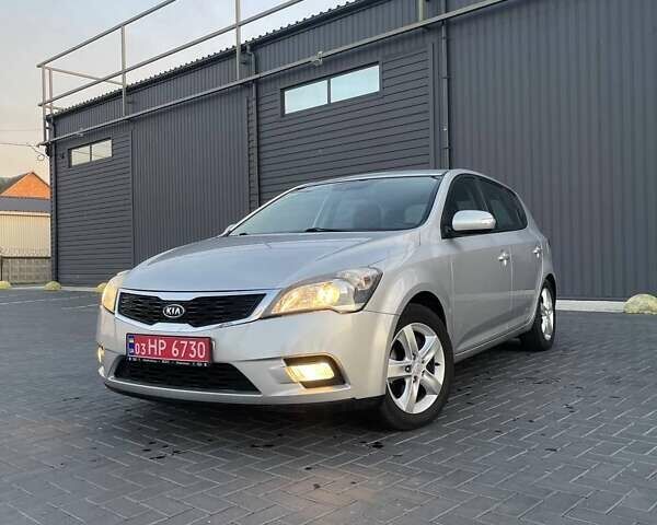 Сірий Кіа Сід, об'ємом двигуна 1.6 л та пробігом 160 тис. км за 8500 $, фото 1 на Automoto.ua